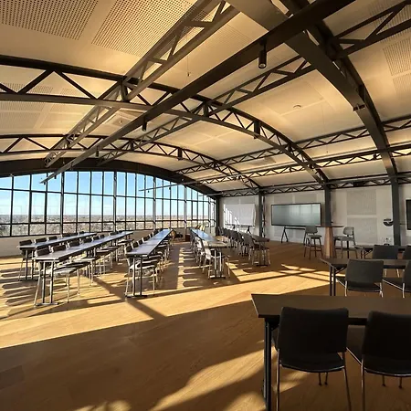 Отель Dali Монтобан