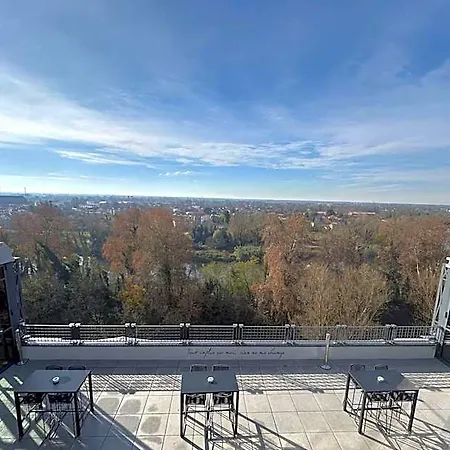 Dali Hotel 4*