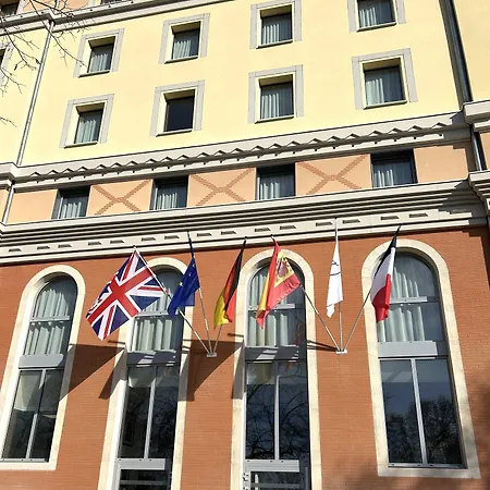 Dali Hotel 4*